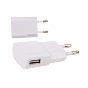 White universal USB adapter 4, 5 cm