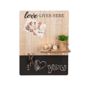 Pegboard, love lives here, with peg surface 36 x 48 cm